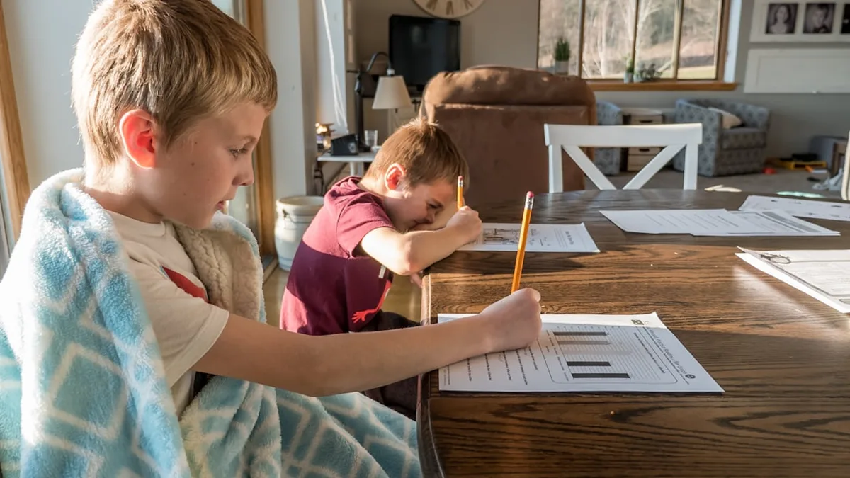 Aide aux devoirs : organiser un moment qui se passe bien