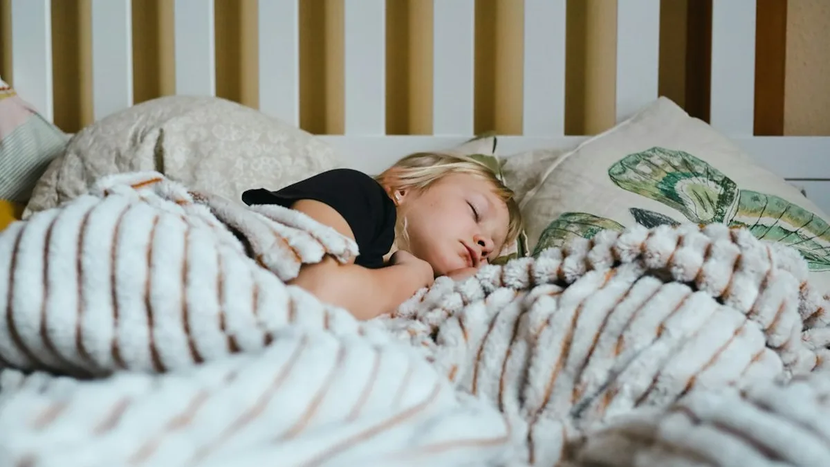 Combien d'heure de sommeil : Temps de sommeil par âge bébé