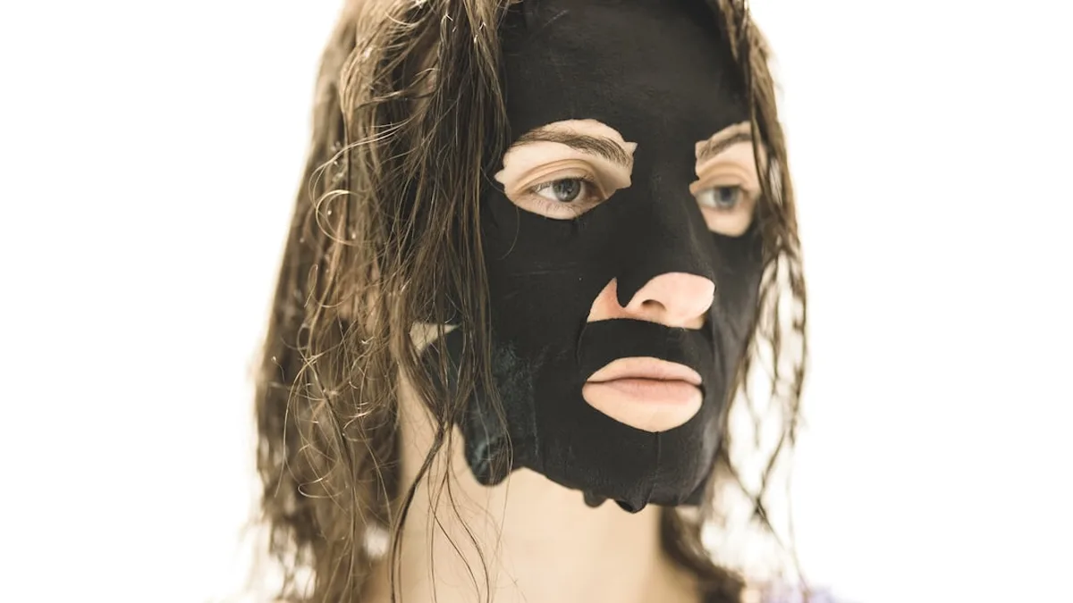 Faire un masque pour le visage avec ce qu'on a