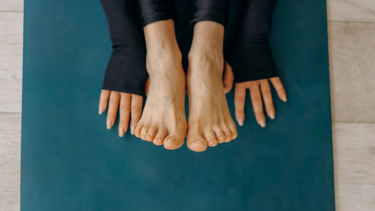 Renforcer ses jambes chez soi : cinq mouvements sans matériel